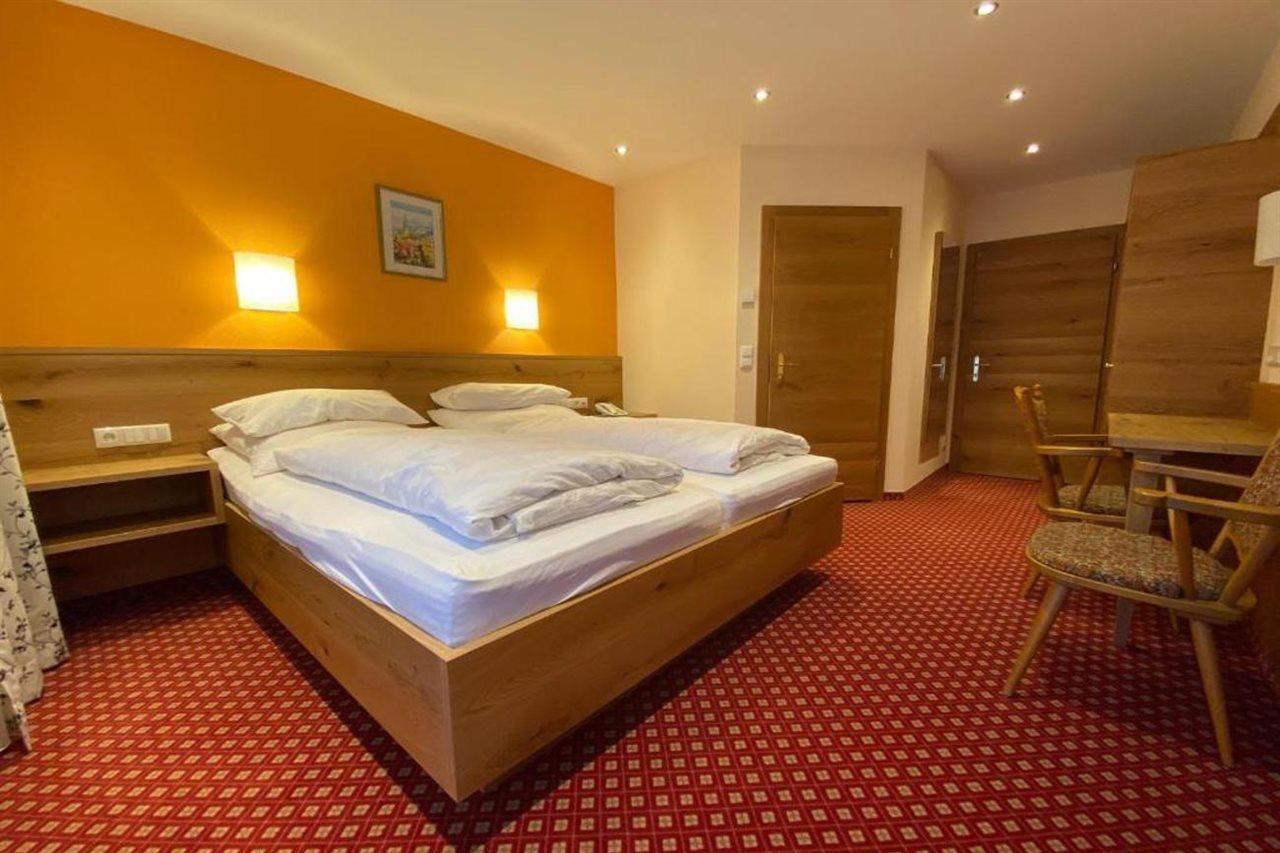 Hotel-Pension Strolz Mayrhofen Εξωτερικό φωτογραφία