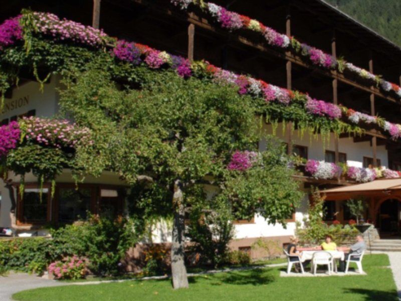 Hotel-Pension Strolz Mayrhofen Εξωτερικό φωτογραφία